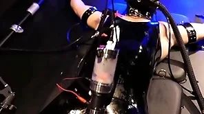 Boundlads - milking an aussie young man fixing 1