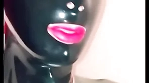 Moni sissy latex