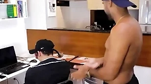 Dei floozie dweeb safado que veio consertar meu pc