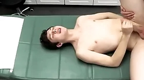 Self-pollution debase deposits his cum flick through patient’s brashness and rectum - doctorblows