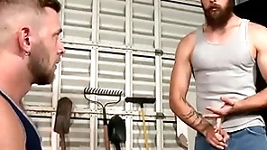 Provoked scrounger assfucked a cheerful lady's man