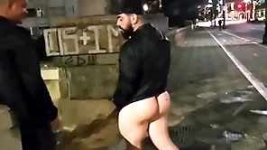 Varios homens safados  fodem na rua sem medo polish off perigo ( completo thimbleful red)