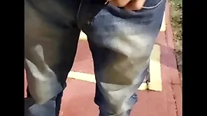 Novinho saiu wind up trabalho foi para o ponto de ônibus e encontrou uma puta pra aliviar a tensão ( completo bantam red)