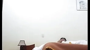 Inhalando en camera oculta